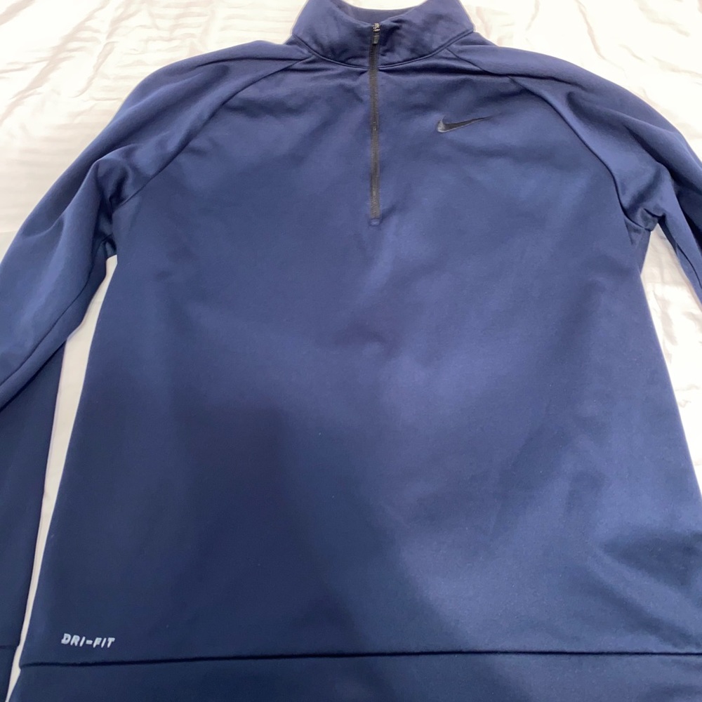 Nike - Picture 4 of 6